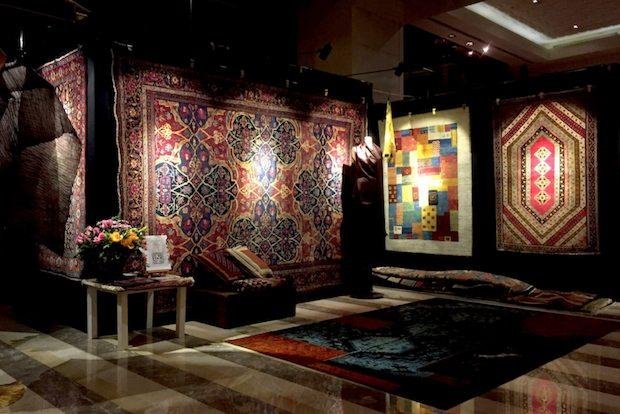10 things to examine when buying an antique Persian Rug